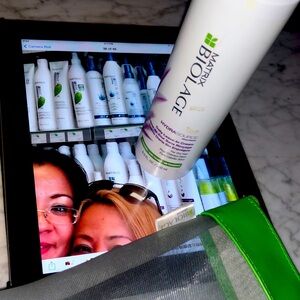 Matrix Biolage Bag & Matrix Biolage HydraSource Daily Leave-In Cream 8,5floz